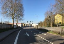 Straßenmarkierungsarbeiten in der Berliner Straße am Donnerstag, 10. Juni