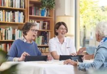 Schulung für Angehörige von Menschen mit Demenz