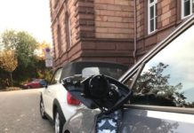 Spiegel abgefahren und aus dem Staub gemacht