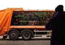 Kunstprojekt auf einem Entsorgungsfahrzeug der Stadtbildpflege