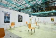 Plakataktion „Kunst bleibt“ im Landesimpfzentrum Kaiserslautern