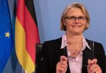 Energiesparsame KI-Chips ausgezeichnet – Erfolg für Kaiserslautern!