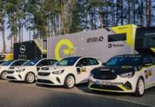 Die ersten Opel Corsa-e Rally an Kundenteams ausgeliefert