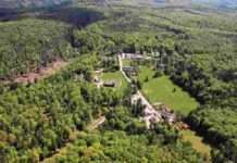 Waldbegeisterung: Förster Klamer erreicht auf seiner 6.000 km Tour das Etappenziel Johanniskreuz