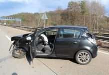 Verkehrsunfall mit Leichtverletztem – Autobahn vollgesperrt