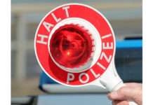 45-jährige Frau betrunken Unfall gebaut – 8-jähriger Sohn im Auto