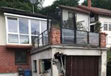 LKW kracht in Garage – Feuerwehr und THW sicherten die Garage ab