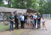 Kaninchengehege im Wildpark wieder im Betrieb – Round Table kümmerte sich um Renovierung