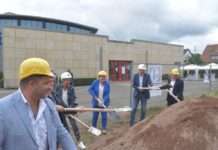 Schillerschule: Baubeginn des Schulgebäudes eingeläutet