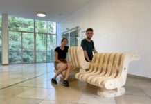 Immer in Bewegung: Studierende präsentieren ihre neuartigen Sitzmöbel