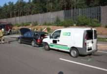 Rettungshubschrauber im Einsatz / Technischer Defekt führt zu Unfällen mit 4 Verletzten und hohem Sachschaden