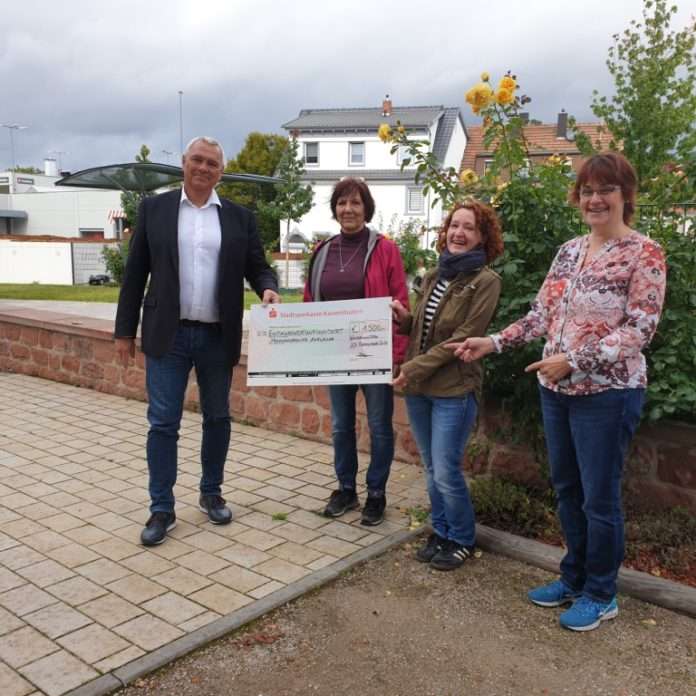 Spendenübergabe Bewegungstage