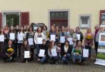30 frischgebackene Bauernhofpädagoginnen – Zertifikatsübergabe im Hofgut Neumühle