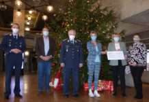 Spende der NATO-Musikfestival-Stiftung an Familienhilfe Lebensmittelpakete zu Weihnachten