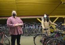 Antrittsbesuch beim Ökologieprogramm – Beigeordnete Anja Pfeiffer besucht Vogelwoogstraße