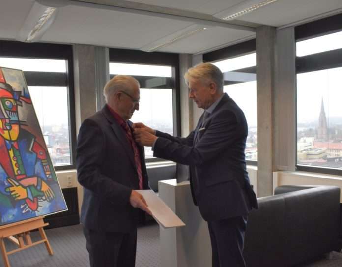 Verleihung_Ehrennadel_Henrich