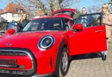 Kundin der Sparkasse Kaiserslautern gewinnt Auto beim PS-Sparen