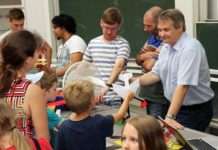 Kinder-Uni an der TU Kaiserslautern startet am 4. Mai in Präsenz