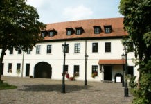 „Stadtatelier“ im Wadgasserhof – Kulturausschuss stimmt Einrichtung für 2023 zu