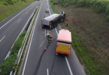 Lkw umgekippt – Autobahn für mehrere Stunden gesperrt