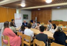 135 Anträge formuliert – Jugendparlament übergibt Forderungen an OB