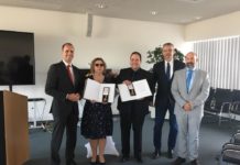 Landesverdienstorden an das Ehepaar Knopper für ihr außerordentliches Engagement im Bereich barrierearmer IT-Systeme