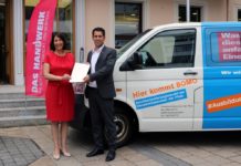 Wirtschaftsministerin Daniela Schmitt übergibt Förderbescheid an die Handwerkskammer