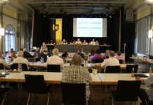 Resolution des Bezirkstags Pfalz für Ausbildungsplätze – Einführung eines kommunalen Energiemanagements beschlossen