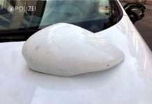 Spiegel abgefahren – blaues Fahrzeug gesucht