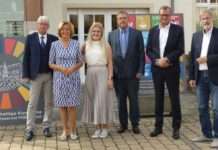 Malu Dreyer informiert sich in Kallstadt über Projekte des Biosphärenreservats Pfälzerwald