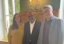 Diskussionsrunde über die Gesundheitsfachberufe mit Lea Siegfried, Leonel Alves und Josef Winkler