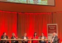 Podiumsdiskussion der OB-Kandidat*innen auf der Seniorenmesse