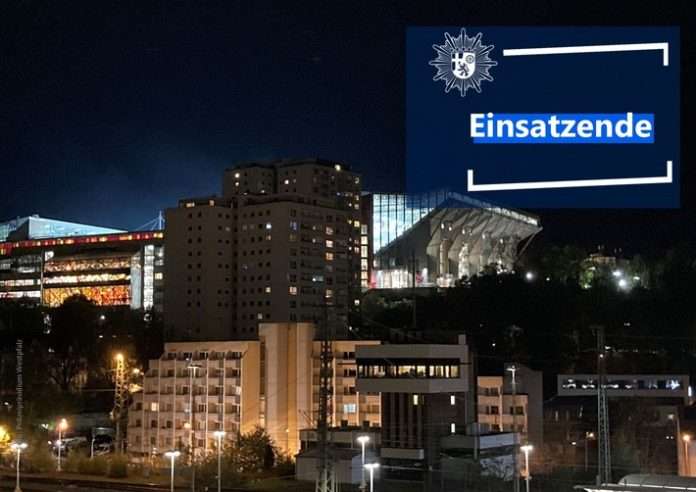 Symbolbild "Einsatzende" - der Betzenberg bei Nacht