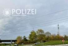 Betrunken Unfall gebaut und weitergefahren