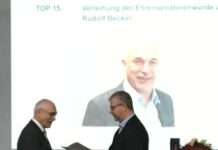 Hochschule Kaiserslautern verleiht Ehrensenatorenwürde an Altkanzler Rudolf Becker