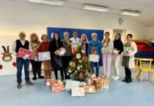 Wunschbaumaktion der Firma Adient und Lichtblick 2000 e.V. für die Kita Betzenberg