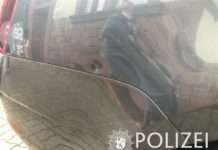 Fahrendes Auto beschädigt – Zeugen gesucht!