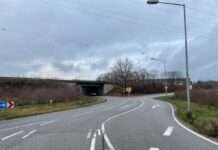 Unfall: Fahrerflucht nach Spurwechsel im Opelkreisel