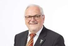 Manfred Petry wird 70: FWG-Politiker fast 25 Jahre im Bezirksverband Pfalz engagiert