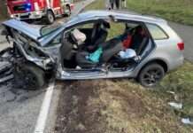 Frontalzusammenstoß – Autofahrerin schwer verletzt