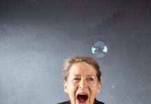 Blaue Stunde am 10.3.: LiteraLotto mit Hannelore Bähr