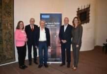 Stabübergabe beim Weißen Ring – OB Klaus Weichel bedankt sich bei Anton Müller