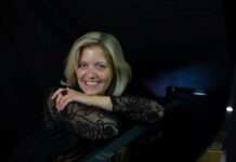 Act 6: Vokalimprovisation von und mit Sabrina Roth