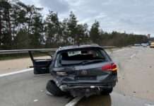 Folgenschwerer Fahrstreifenwechsel…2 Leichtverletzte…Hoher Sachschaden