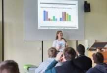 Die Gefahren der digitalen Welt künstlerisch aufbereitet