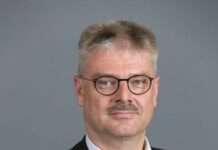 Wechsel im Vorstand der SmartFactory Kaiserslautern