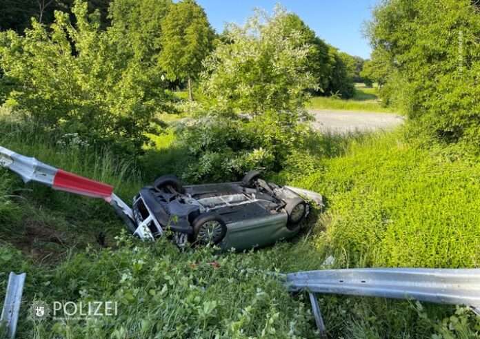 pol-ppwp-unfall-gebaut-und-zu-fu-gefl-chtet