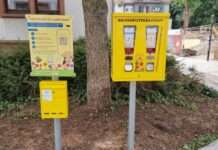 Volkshochschule wird zum Bienenretter – Originellen Bienenfutterautomat aufgestellt