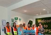 Amazon spendet Nothilfefonds 30 Rucksäcke mit Schulmaterialien