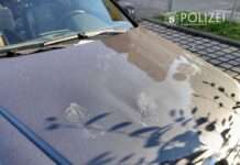 Fußabdrücke auf der Motorhaube – Zeugen gesucht
